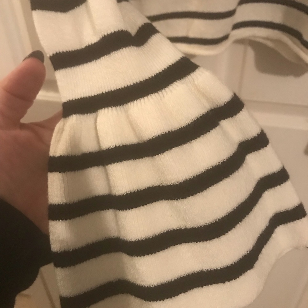 Zara sweater - Picture 2 of 6
